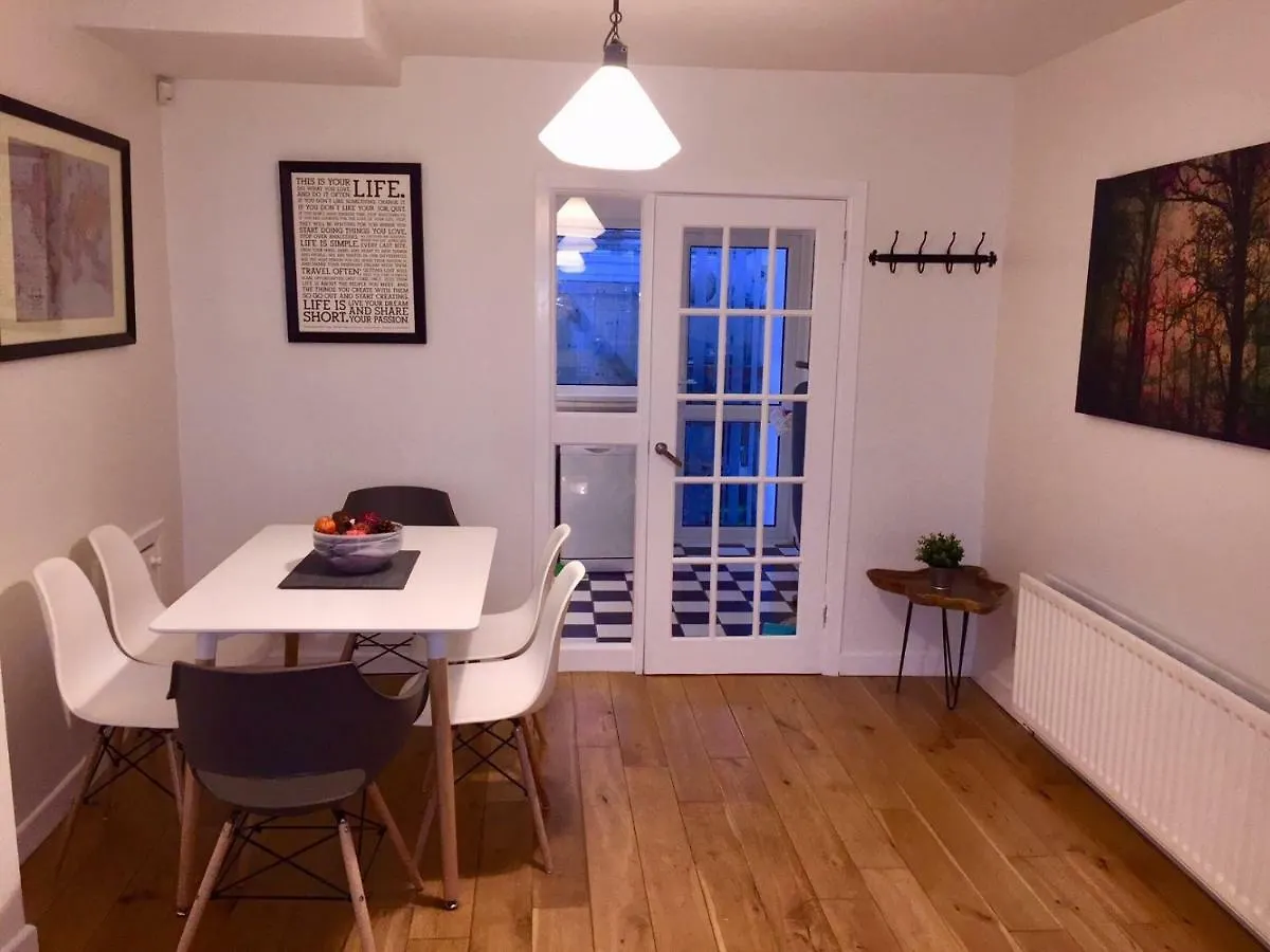 Loopland Park Villa Belfast